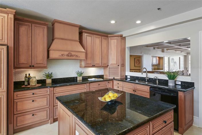 Image No.11-3 Bed Apartment for sale