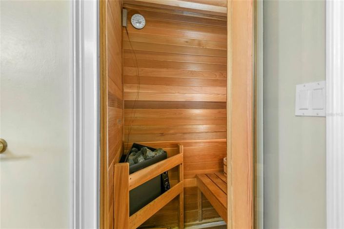 Image No.20-3 Bed Apartment for sale