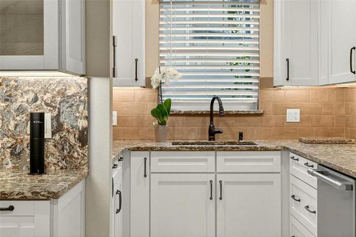 Image No.28-3 Bed House for sale