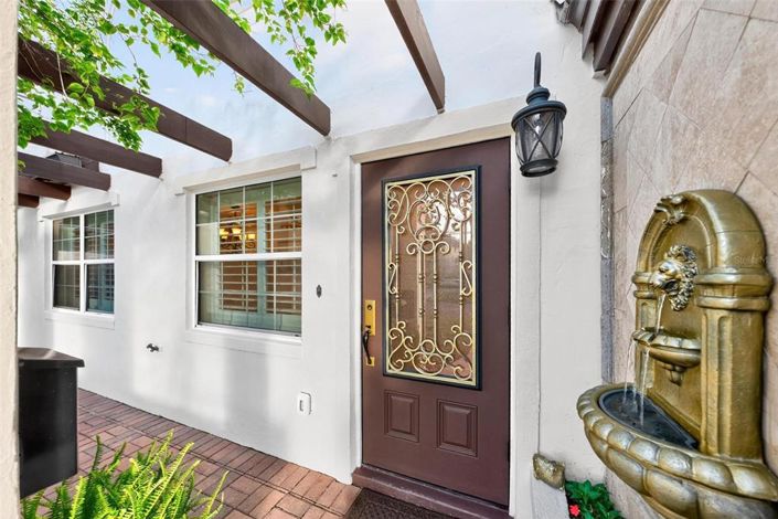 Image No.6-3 Bed House for sale