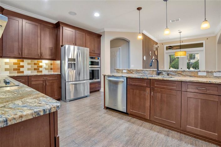 Image No.13-7 Bed House for sale