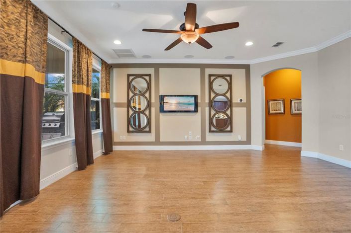 Image No.21-7 Bed House for sale