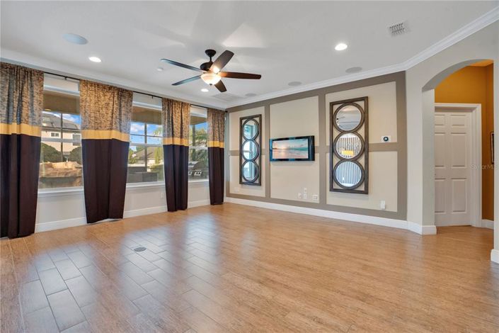 Image No.22-7 Bed House for sale