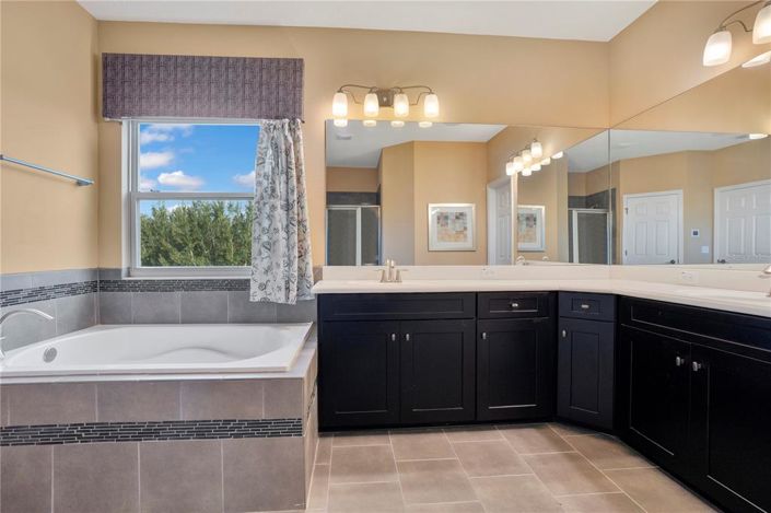 Image No.38-7 Bed House for sale