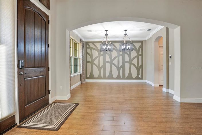 Image No.6-7 Bed House for sale