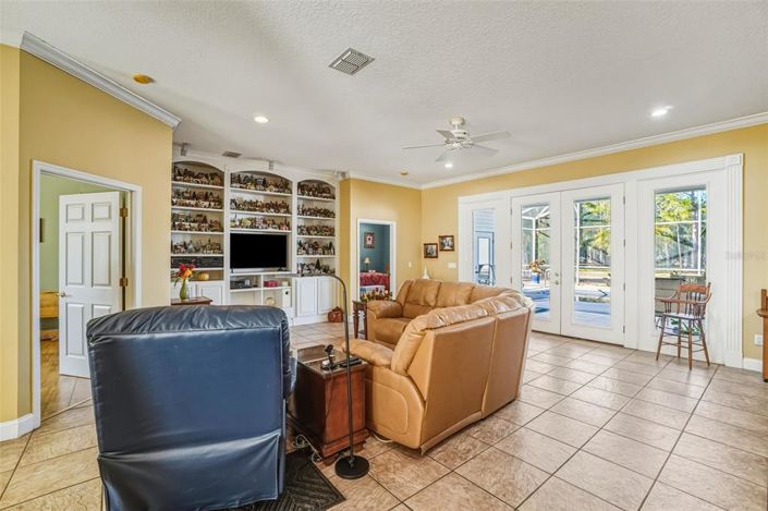 Image No.11-4 Bed House for sale