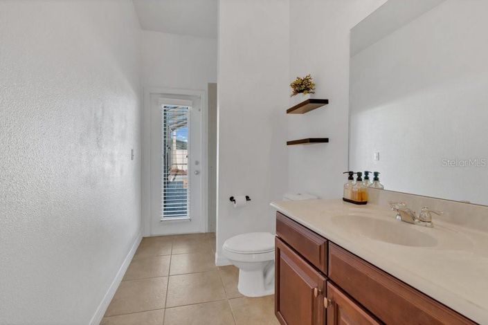 Image No.19-6 Bed House for sale