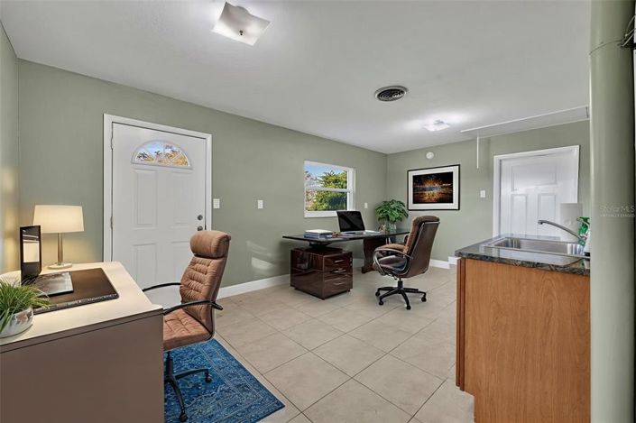 Image No.10-3 Bed House for sale