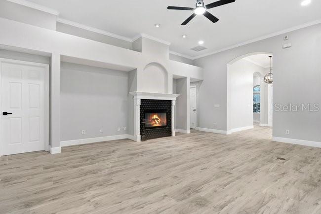 Image No.15-5 Bed House for sale