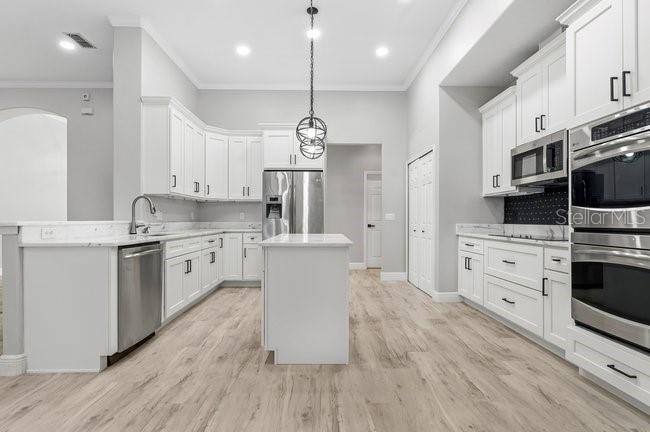 Image No.21-5 Bed House for sale