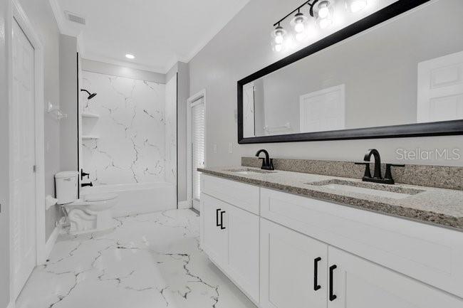 Image No.35-5 Bed House for sale