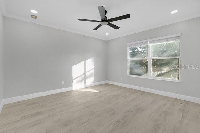 Image No.36-5 Bed House for sale