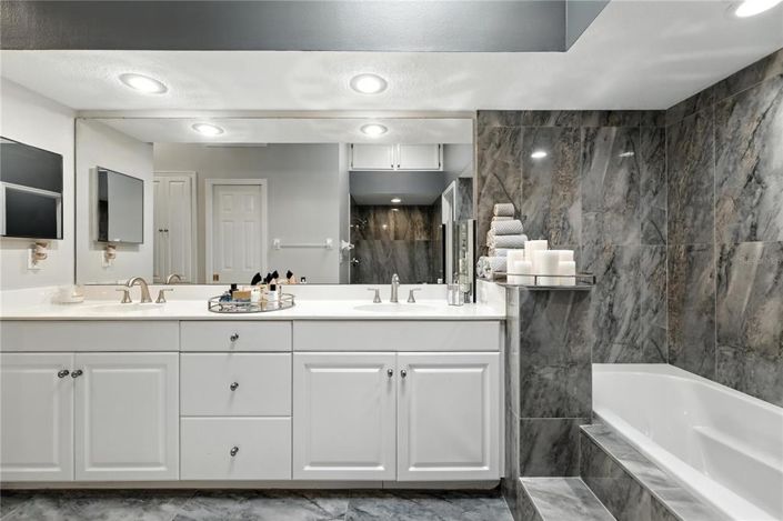 Image No.31-3 Bed House for sale