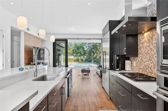 Image No.11-4 Bed House for sale