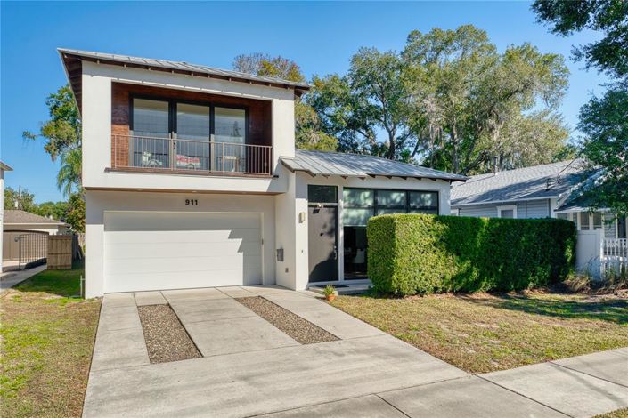 Image No.2-4 Bed House for sale