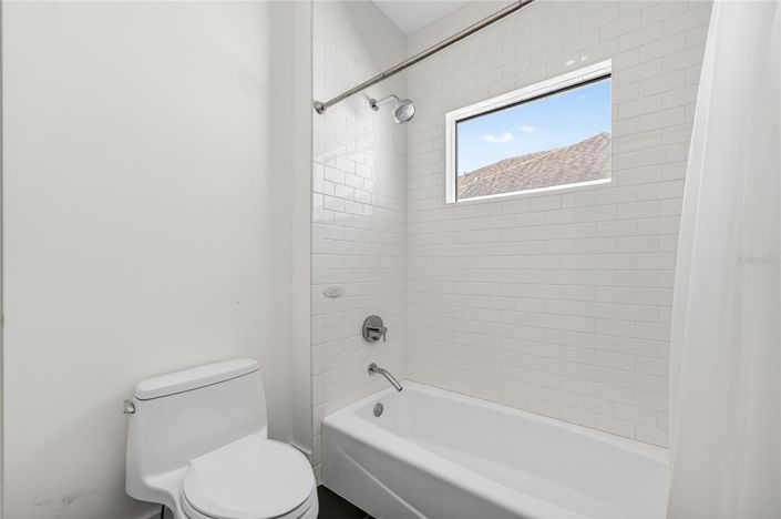 Image No.34-4 Bed House for sale