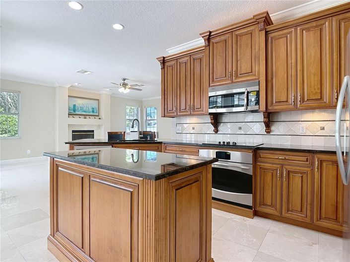 Image No.13-3 Bed House for sale