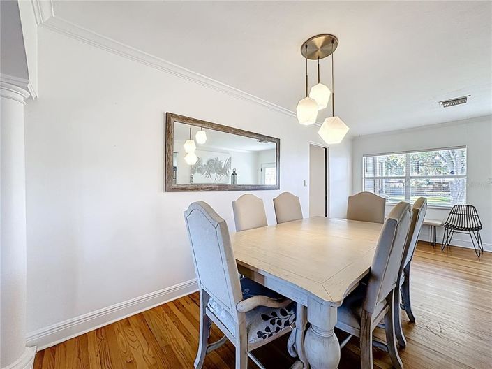 Image No.11-3 Bed House for sale