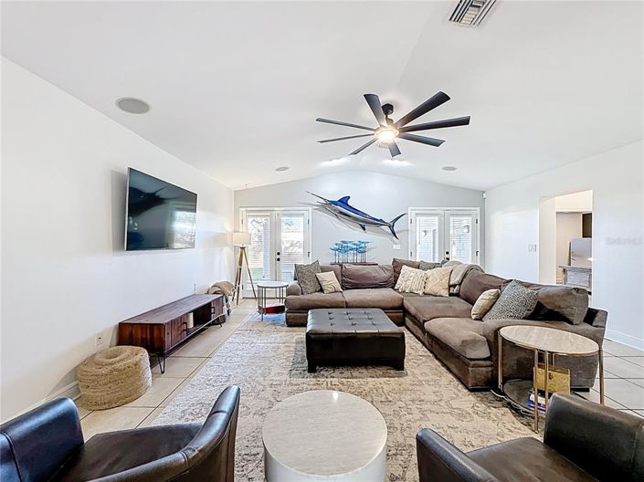 Image No.21-3 Bed House for sale