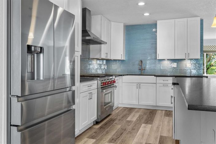 Image No.15-4 Bed House for sale