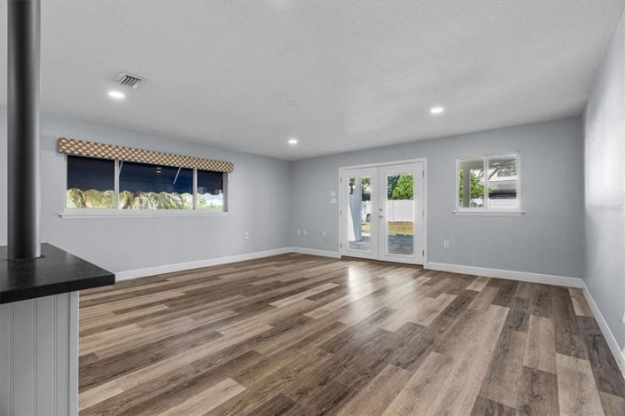 Image No.19-4 Bed House for sale