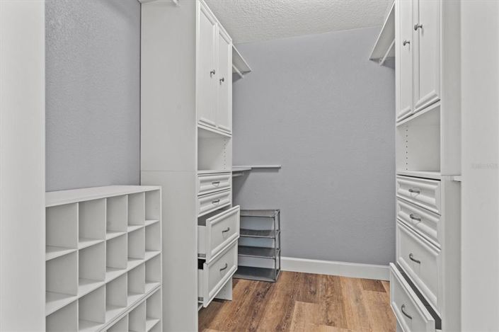 Image No.22-4 Bed House for sale