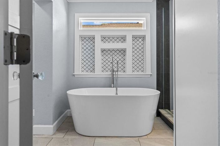 Image No.28-4 Bed House for sale