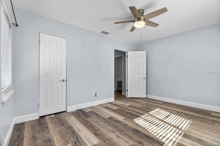 Image No.37-4 Bed House for sale