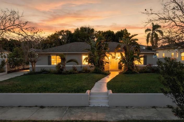 Image No.55-4 Bed House for sale