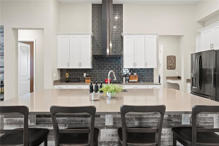 Image No.15-4 Bed House for sale