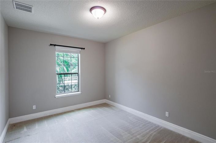 Image No.24-6 Bed House for sale