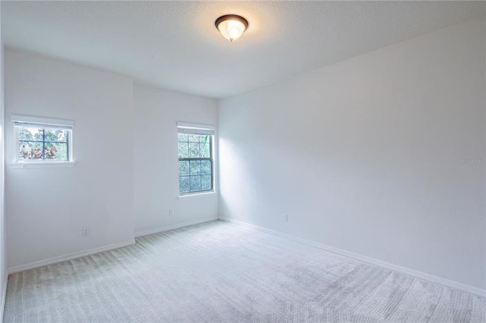 Image No.27-6 Bed House for sale