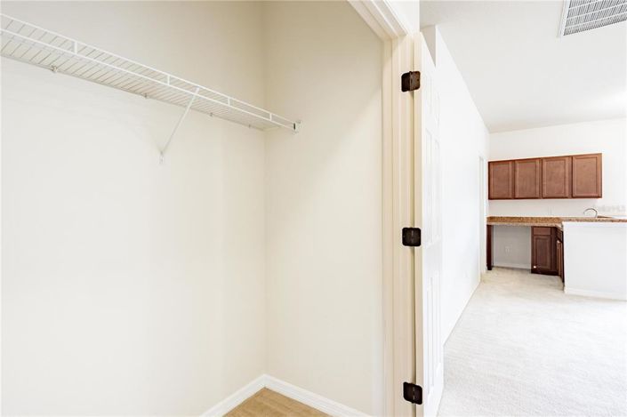 Image No.35-6 Bed House for sale