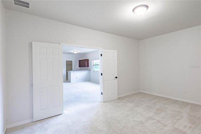 Image No.37-6 Bed House for sale