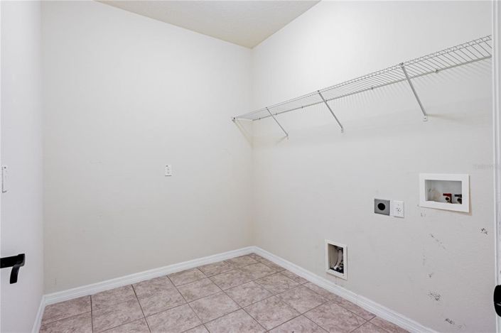 Image No.38-6 Bed House for sale