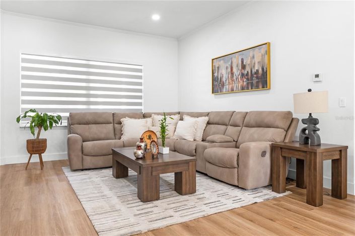 Image No.6-3 Bed House for sale