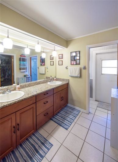 Image No.27-4 Bed House for sale