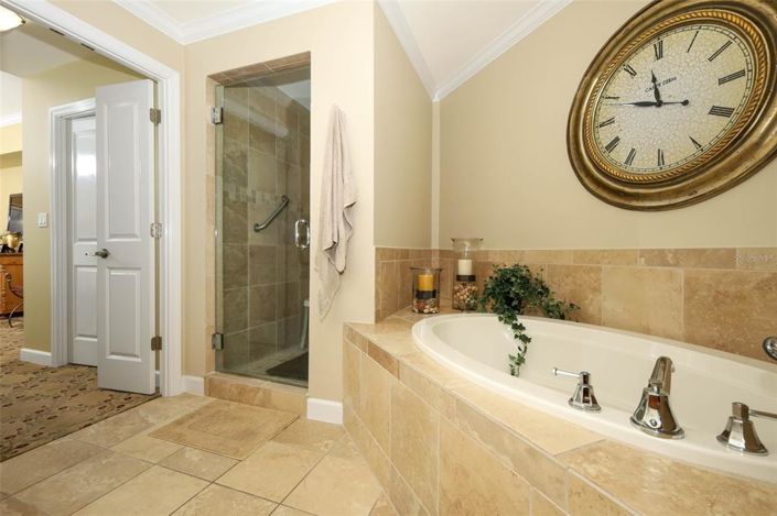 Image No.21-3 Bed Apartment for sale