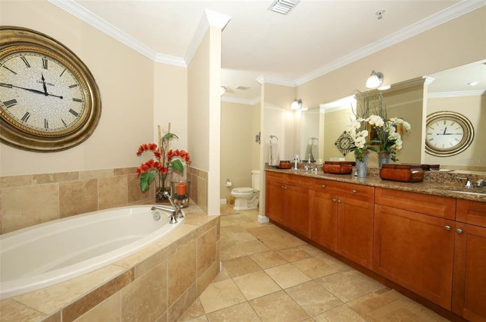 Image No.25-3 Bed Apartment for sale