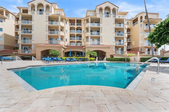 Image No.29-3 Bed Apartment for sale