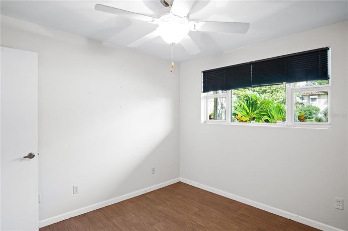 Image No.21-3 Bed House for sale