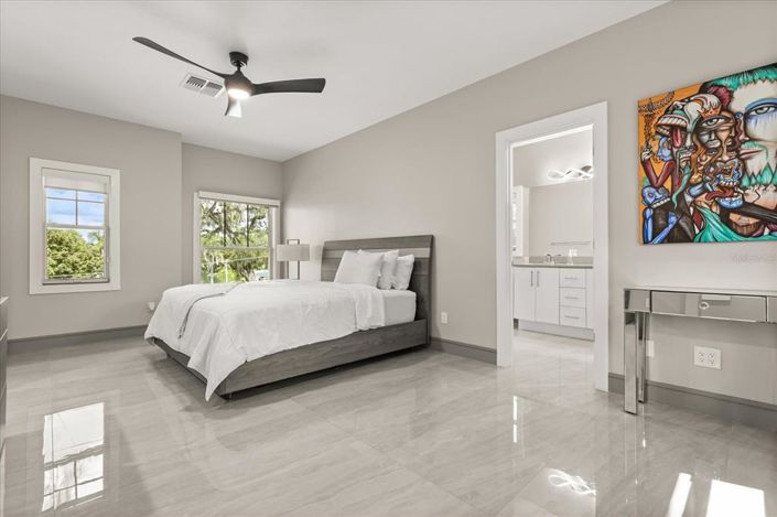 Image No.31-3 Bed House for sale