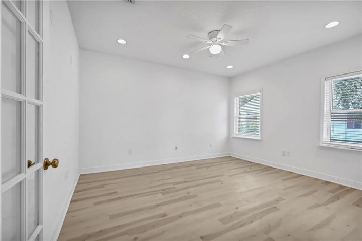 Image No.15-6 Bed House for sale