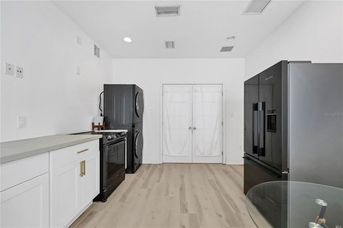 Image No.20-6 Bed House for sale