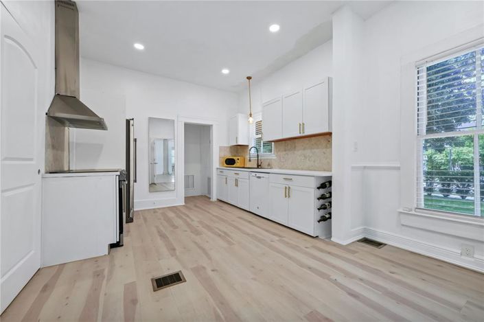 Image No.21-6 Bed House for sale