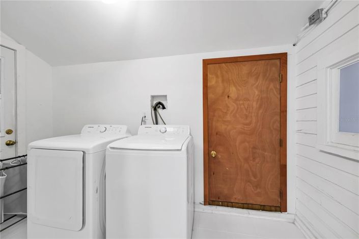 Image No.25-6 Bed House for sale