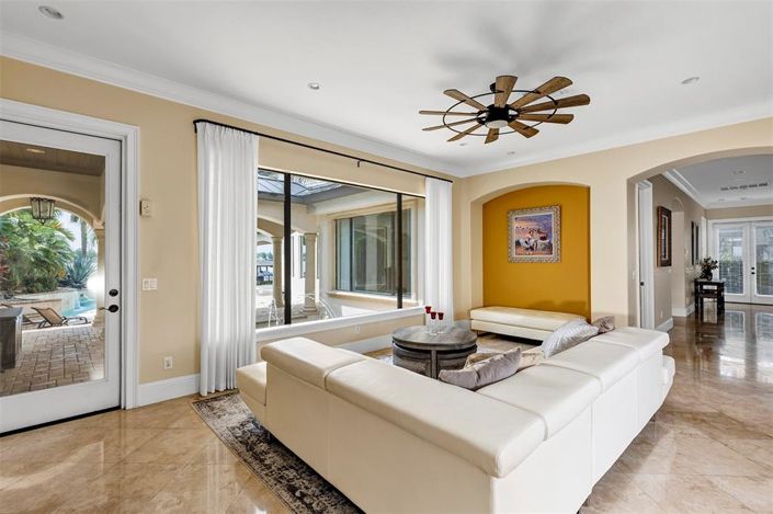 Image No.14-5 Bed House for sale