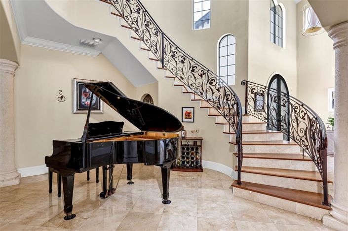 Image No.15-5 Bed House for sale