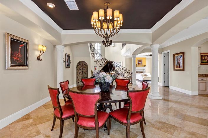 Image No.17-5 Bed House for sale