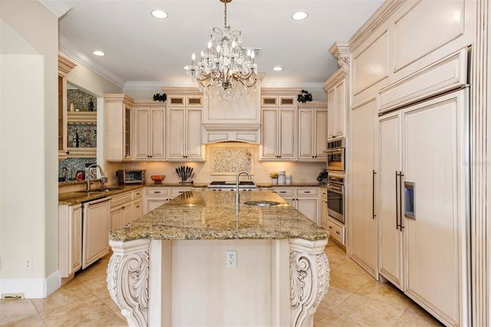 Image No.20-5 Bed House for sale